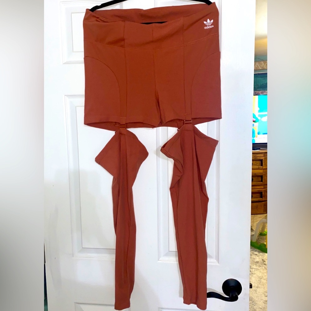 Adidas 2 piece clip on leggings. Brand new.